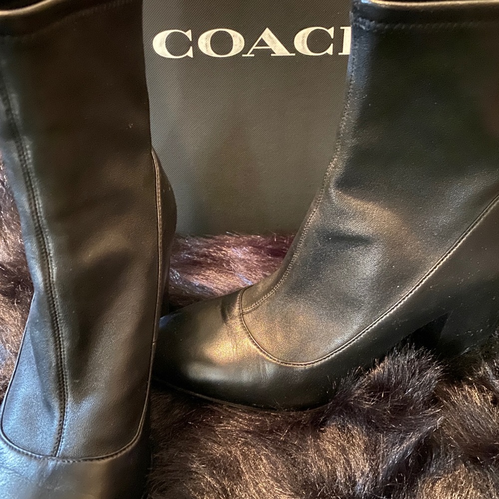 Giana Stretch Coach Booties
